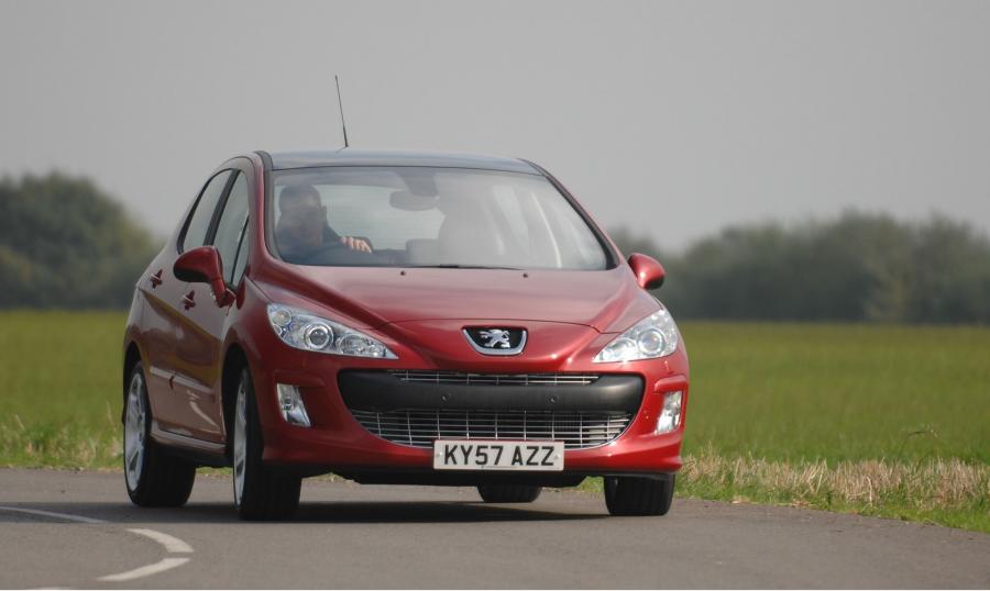  Peugeot 308 GT 2008 года  (фото 42 из 101)